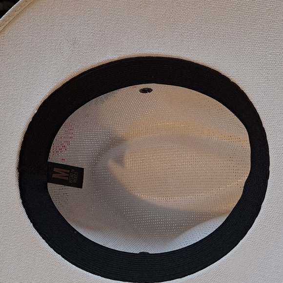 Hat - Picture 4 of 4